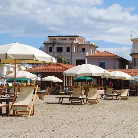 Villa Tina Viareggio Esterno foto